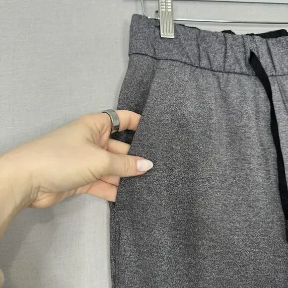 Lululemon Womens Sweat Pants 4 Heathered Gray On the Fly 7/8 Jogger Lounge Gym - Picture 4 of 15